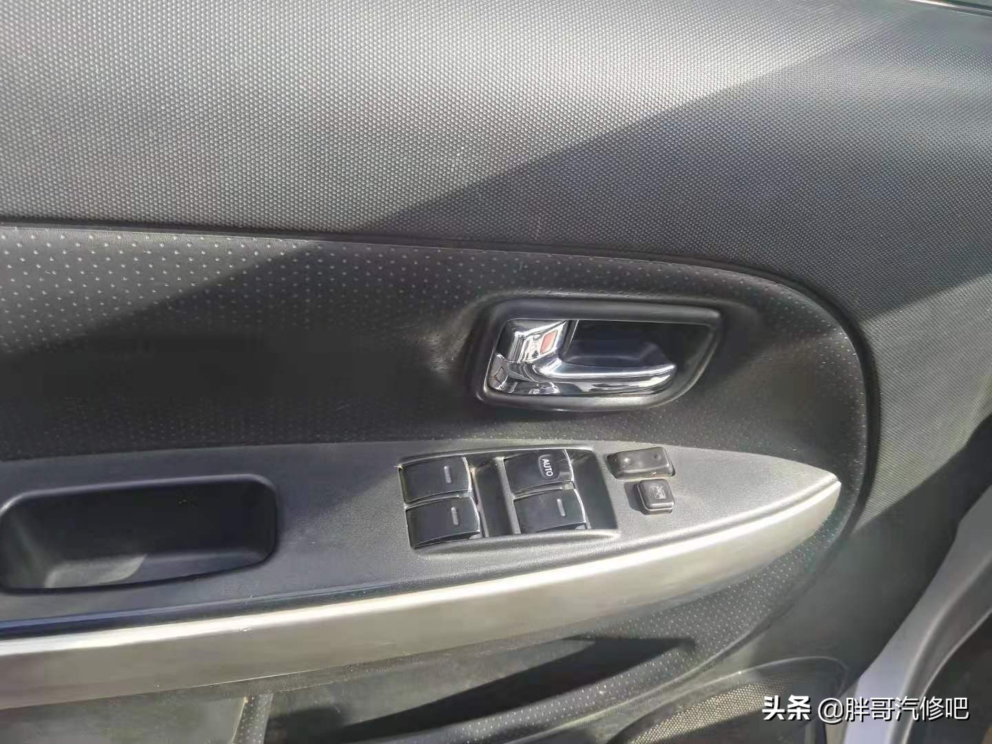 城市跨界运动小越野,马路牙子随便上,两万多元二手挂价