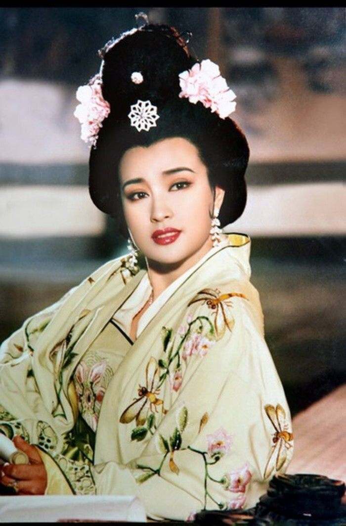 8段情史经历4次婚姻,刘晓庆的四段婚姻经历