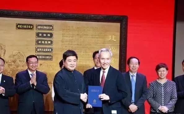 莆田富豪捐款二百多亿,曾经捐款20亿的中国富豪