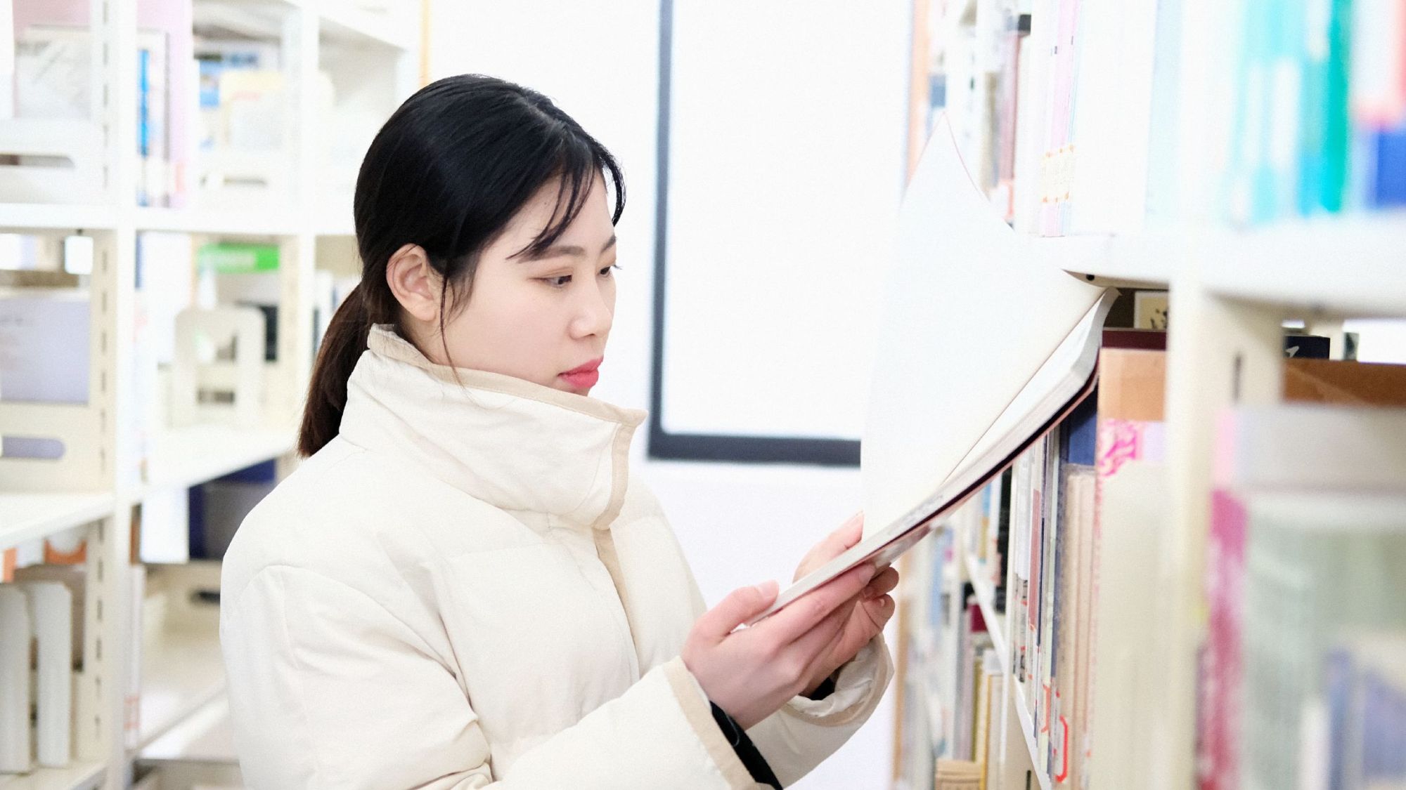 单身女生27岁左右,二十七岁女生还能考研吗