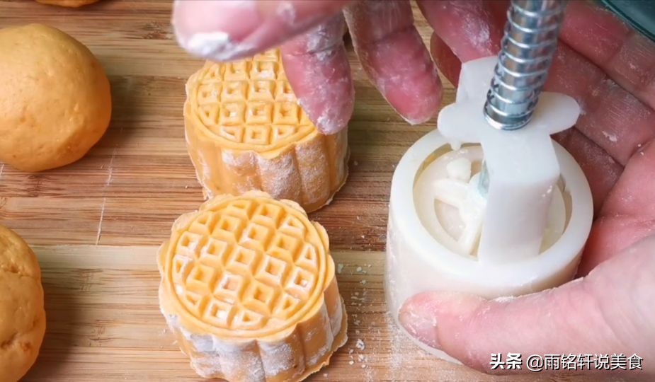 不用烤箱做月饼的家常做法,没有烤箱也能做月饼无任何添加剂