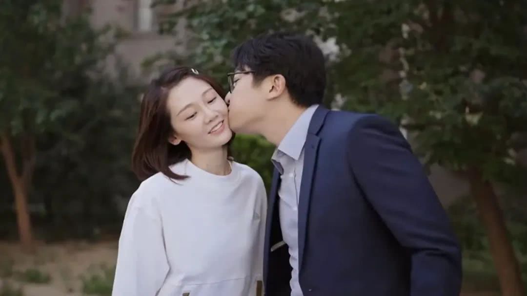 我是余欢水最后余欢水怎样了,我是余欢水逆袭前后对比