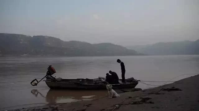 探险爱好者恐怖影像,探险爱好者被困贵州溶洞