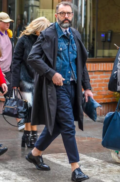 脖子粗脸大怎么穿衣服,大圆脸脖子短穿衣搭配