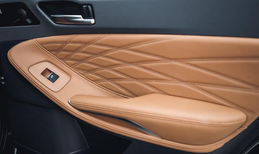 新款亚洲龙和凯美瑞哪个比较好,同级别的亚洲龙和凯美瑞对比