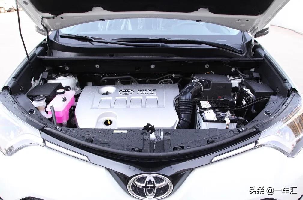 16万多元的丰田RAV4荣放,网友:换代之前,能否学轩逸再火一次
