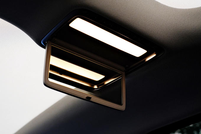 奔驰c级180落地多少钱,豪华奔驰180