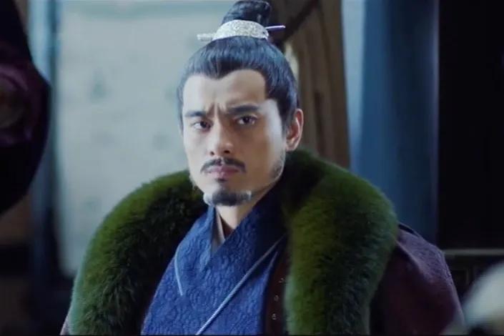 又到冬日,古装毛领斗篷别乱穿,高颜值演员和良心造型师缺一不可