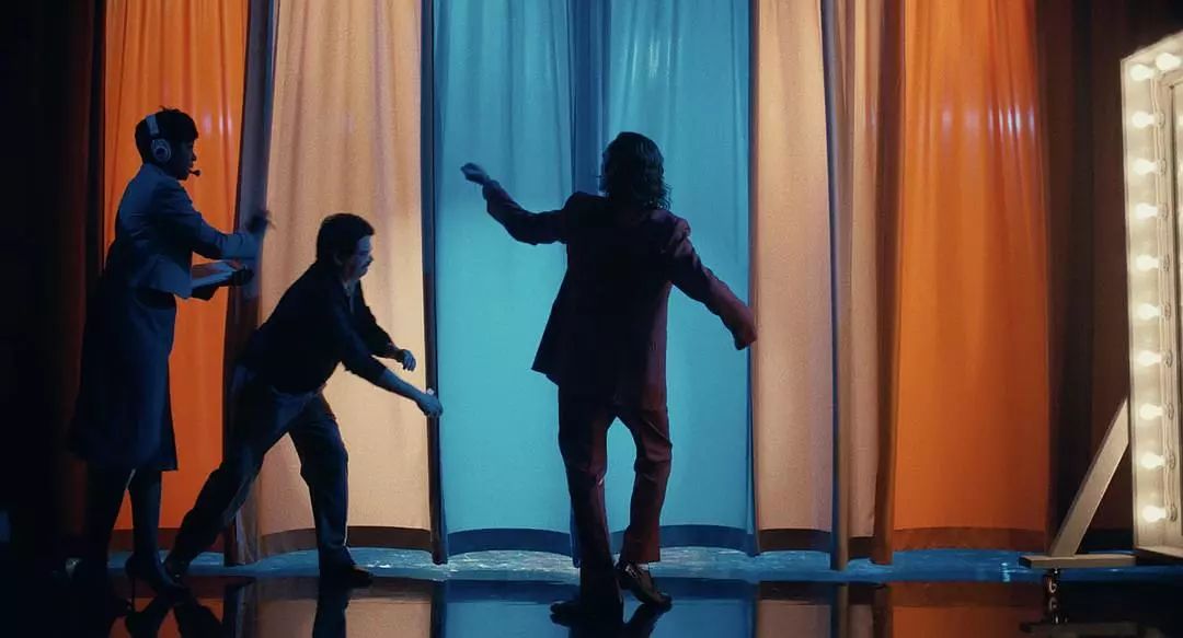 卸完妆怎么看出来卸干净了,卸完妆眼睛看事情发白