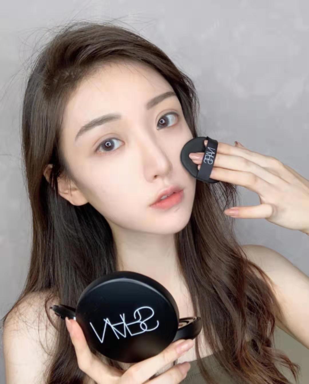 nars和阿玛尼气垫哪个适合混干皮,兰蔻持妆nars超绒