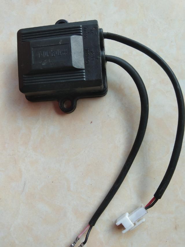 涓嶇敤缇℃厱鍒汉鐨勭數鍔ㄨ溅,鐢靛姩杞﹀姞瑁呮墜鏈哄厖鐢靛彛