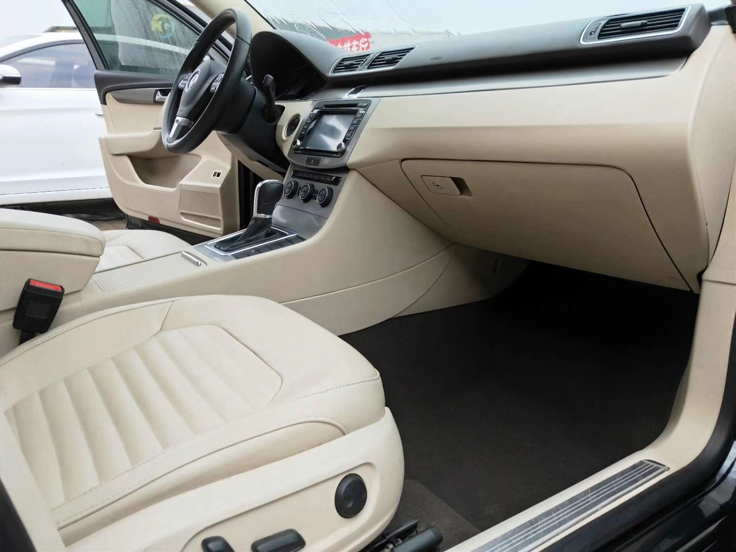 10年大众迈腾1.4t二手车值得买,大众迈腾2018款1.4t二手车多少钱