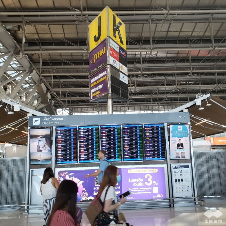 打卡泰航波音747头等舱，贴心空姐疯狂投喂，大龙虾鱼子酱吃到撑