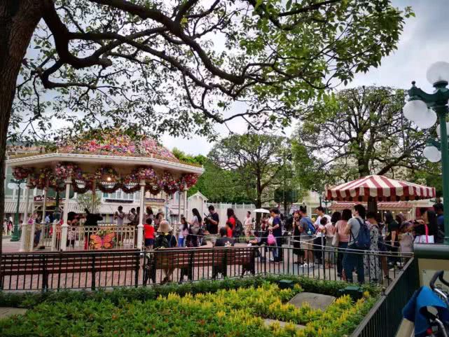 香港迪士尼乐园亏损,香港迪士尼今年首季盈利创新高