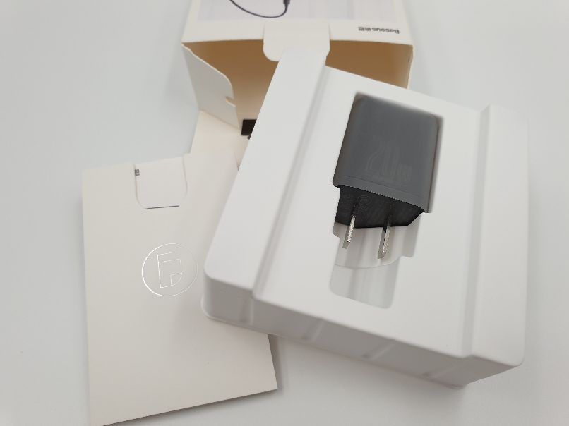 倍思超级硅20w快充有3c认证吗,倍思supersi超级硅快充拆解