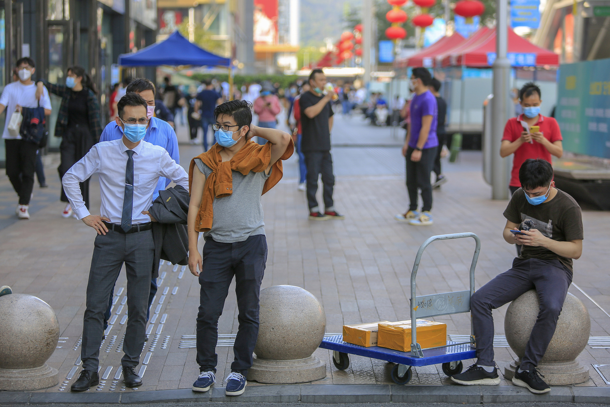 回忆深圳赛格大厦晃动瞬间,亲历者回忆深圳赛格大厦