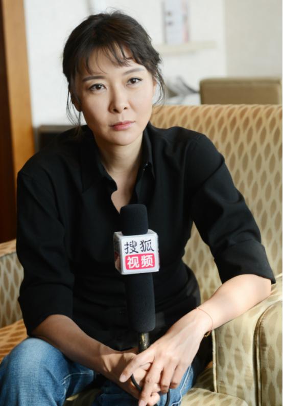 凤凰卫视女主持人柯蓝,柯蓝至今未婚