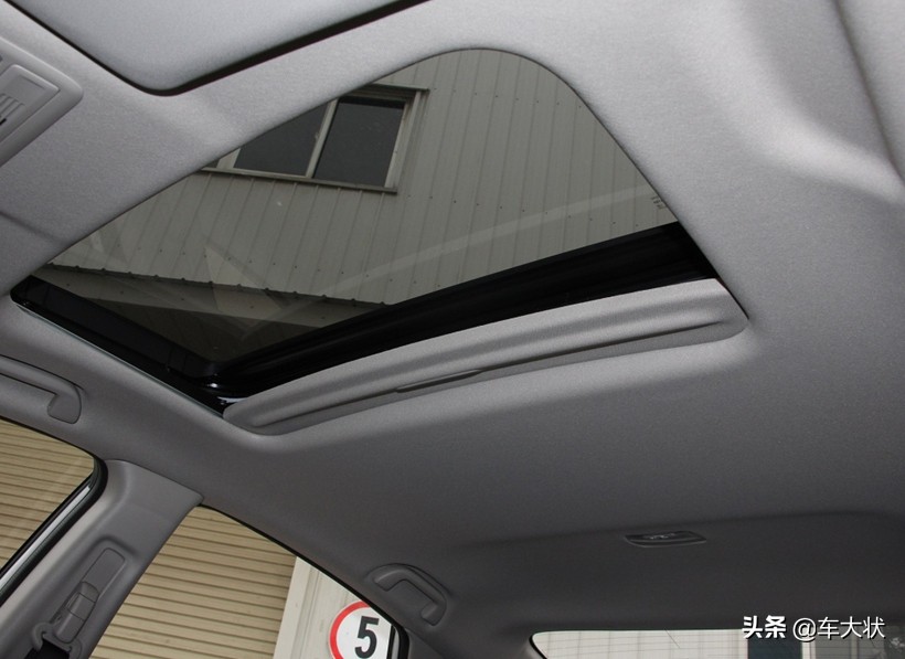 车内顶棚怎么清洗不留痕迹,车内顶棚清洗全过程