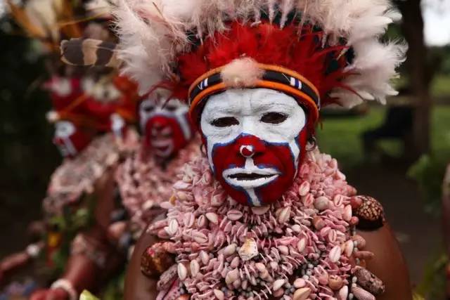 巴布亚新几内亚食人部落,潜入食人族部落