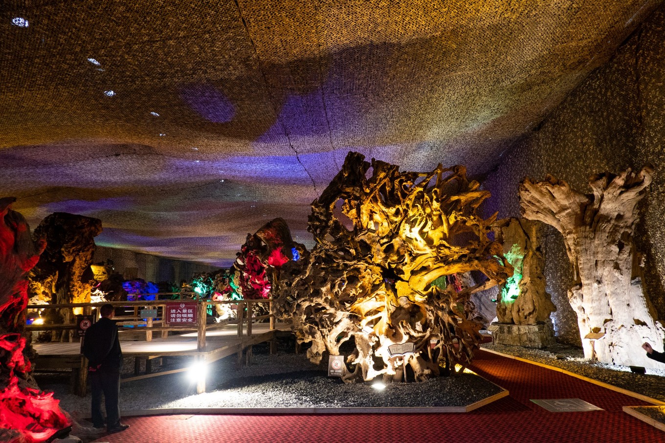 云南腾冲9月旅游攻略,云南腾冲旅游攻略秋天