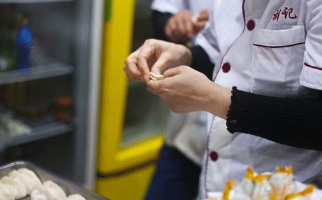 卖锅贴月入10万,卖锅贴一年赚多少钱