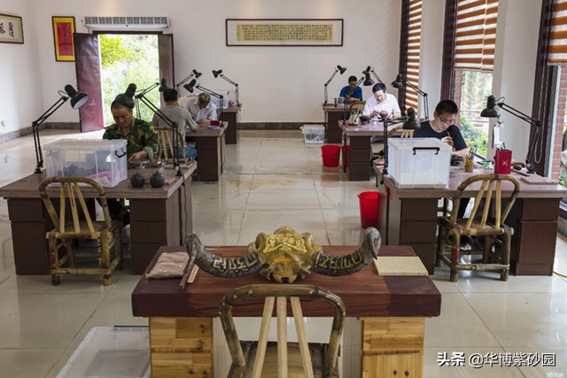 华博紫砂园学院派艺人对全手工制壶的坚守