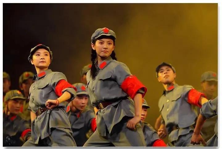 消费红包、惊喜礼品等你拿!今晚七点相约花语路,精彩预告看这里