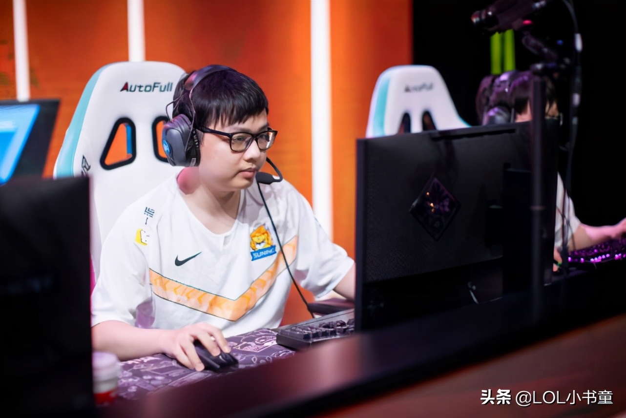 sofm豹女1打4第一视角,sofm豹女打tl第一视角