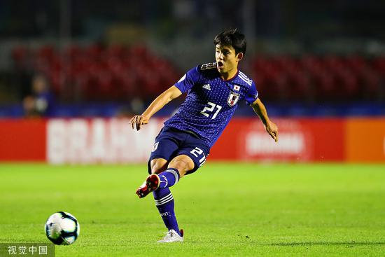 真-日本梅西！18岁久保健英穿裆+强突2人，比达尔被晃倒