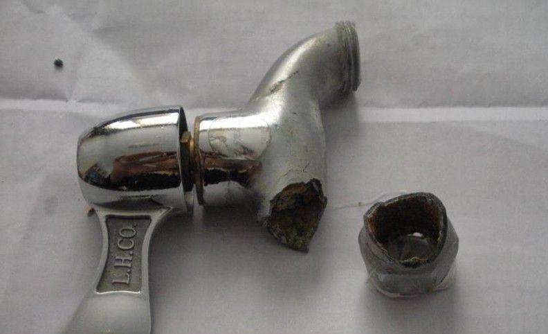 拆卸水龙头丝扣在管内怎么办,拆卸水龙头小妙招