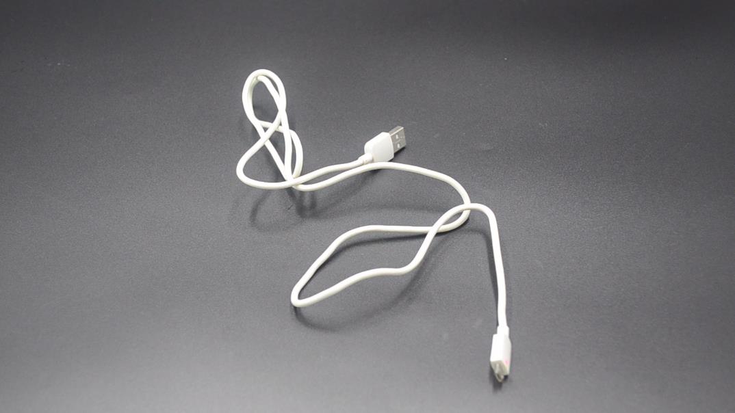 橡皮筋放在衣袖上太厉害了，现在知道为时还不晚，尽快叮嘱家里人