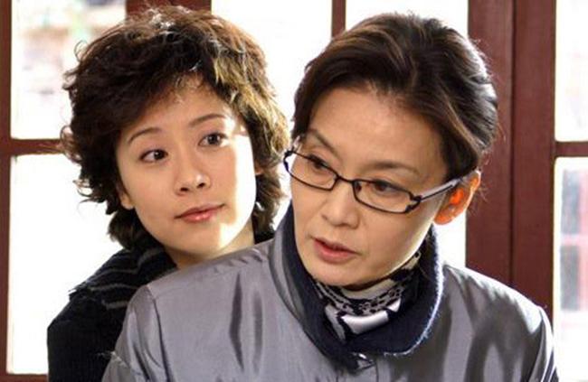 十年后重温《双面胶》：这种“嘴甜”的凤凰男，最是可怕