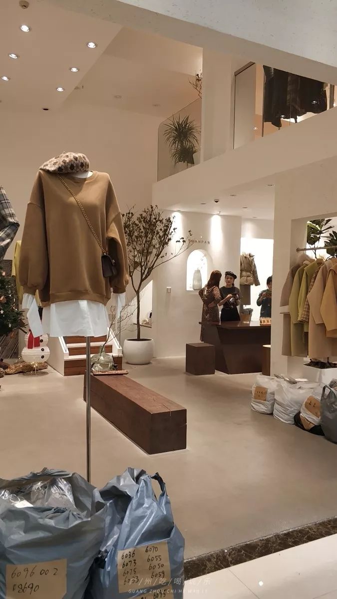 韩国东大门服装批发有几个大楼,广州韩国东大门服装批发拿货