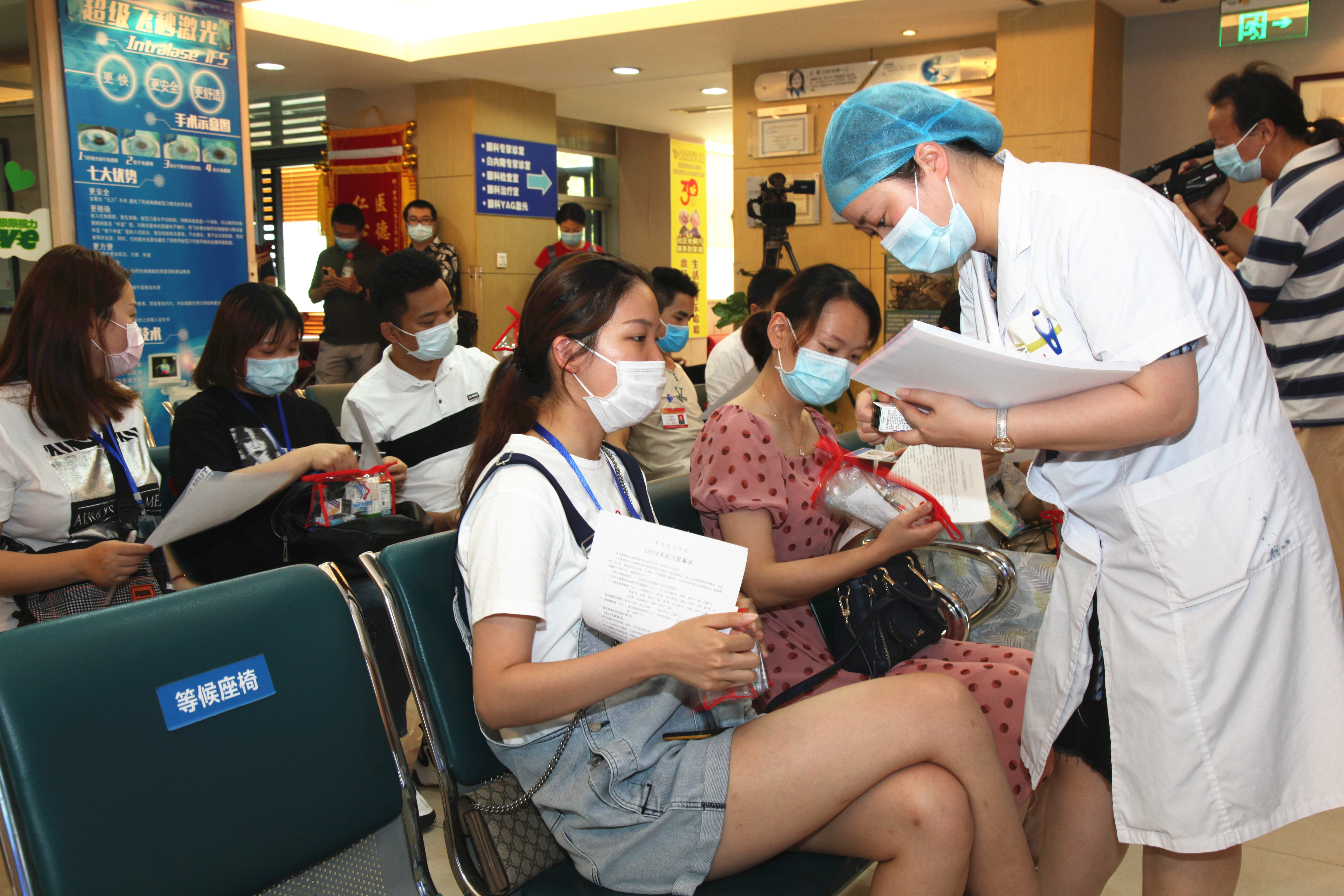 向疫情中逆行的援沪医护致敬,向援鄂医疗队致敬白衣天使