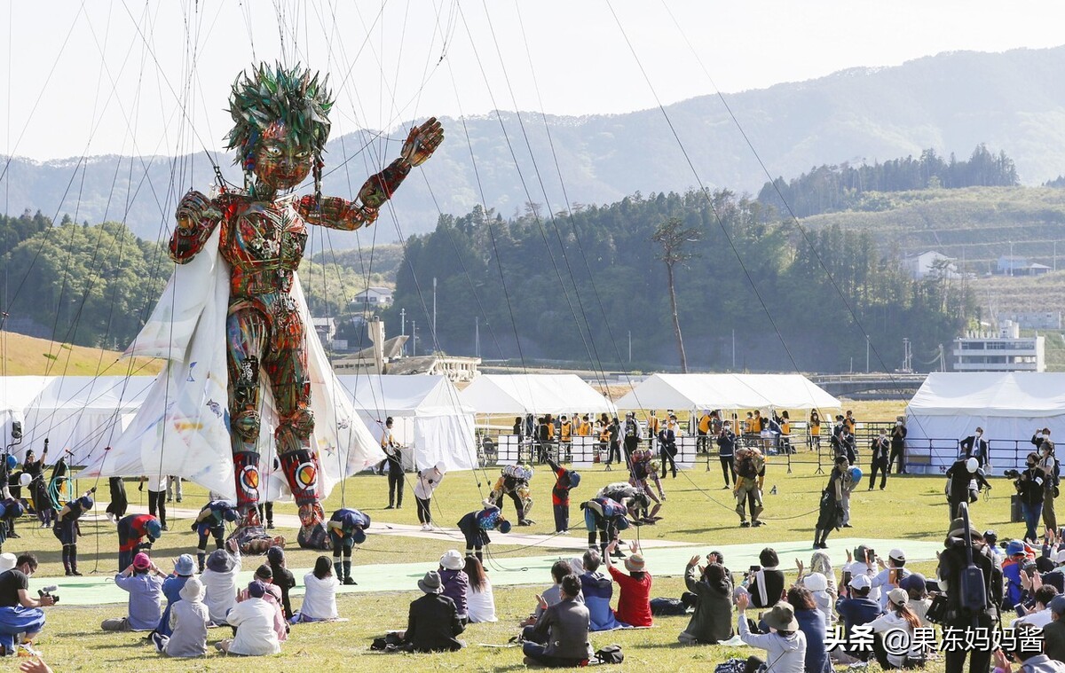 被人偶娃娃吓到,东京奥运会巨型人偶原型