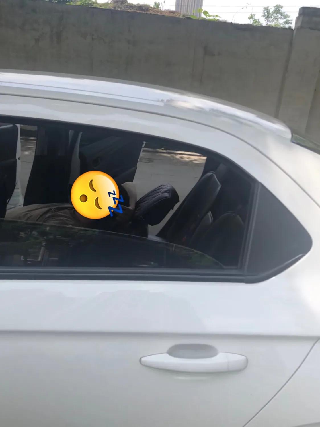 成都专车司机到底有多累？他们下午不得不躲起来睡！