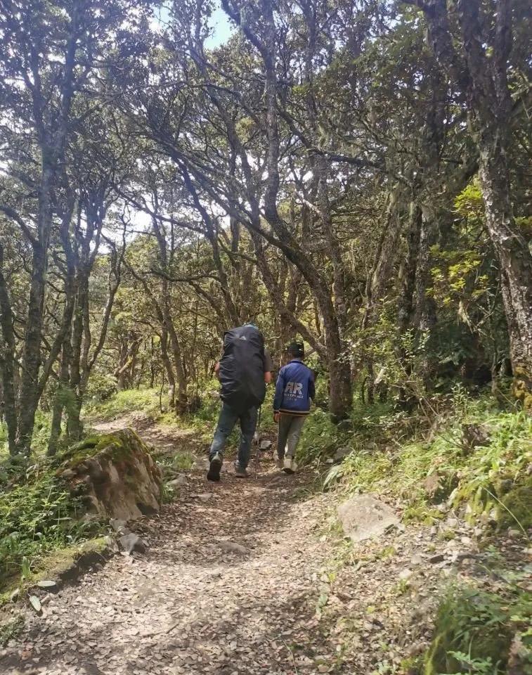 8月格聂c线,8月走格聂南线穿什么