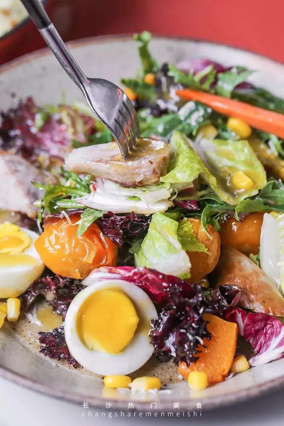 岳麓山山上咖啡馆,岳麓山下的咖啡馆