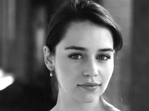 龙妈真实颜值,龙妈身高147