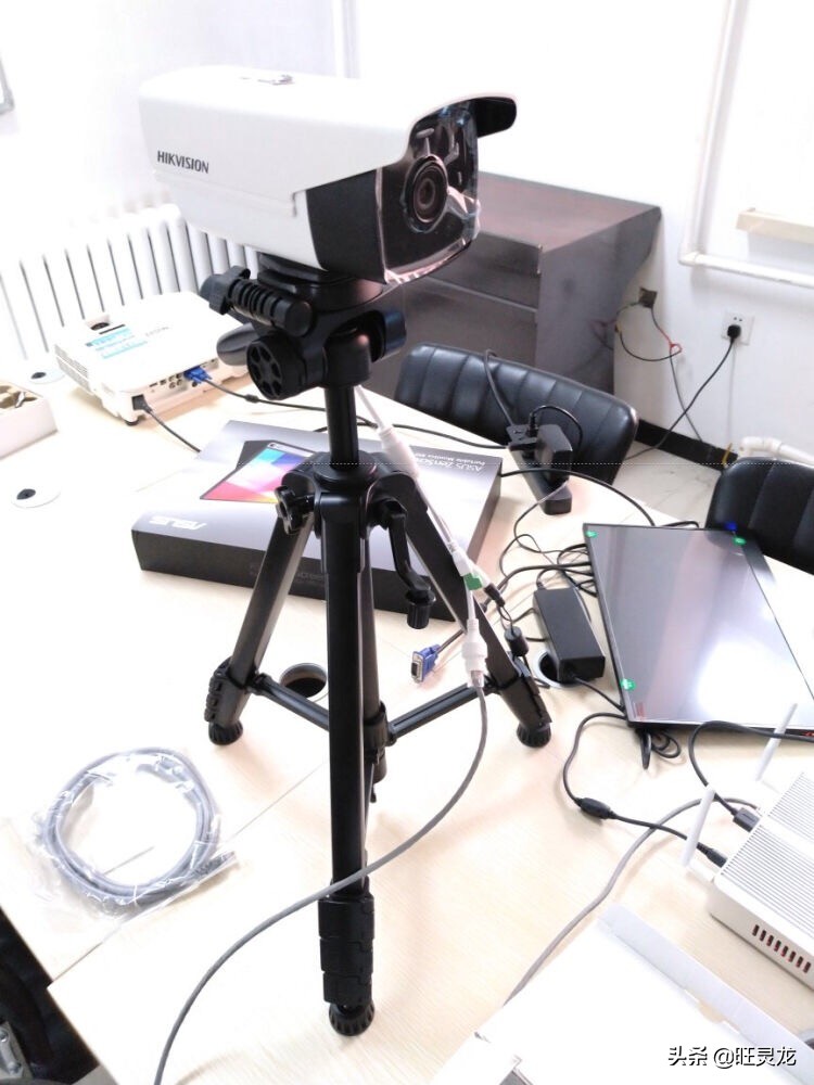 云腾vt-888三脚架怎么使用,云腾1.8三脚架