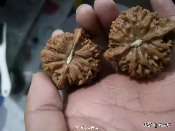 84消毒液洗核桃方法,被84泡过的核桃还能盘红吗