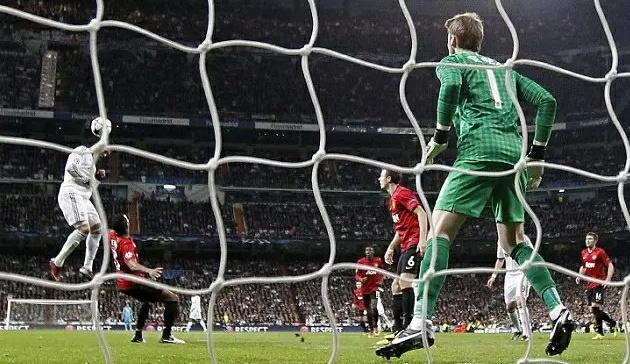 足球和篮球哪个弹跳好,足球和篮球的跑动距离