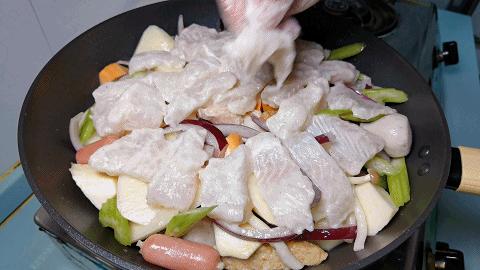 自己在家做焖锅怎么做,自己做好吃的焖锅