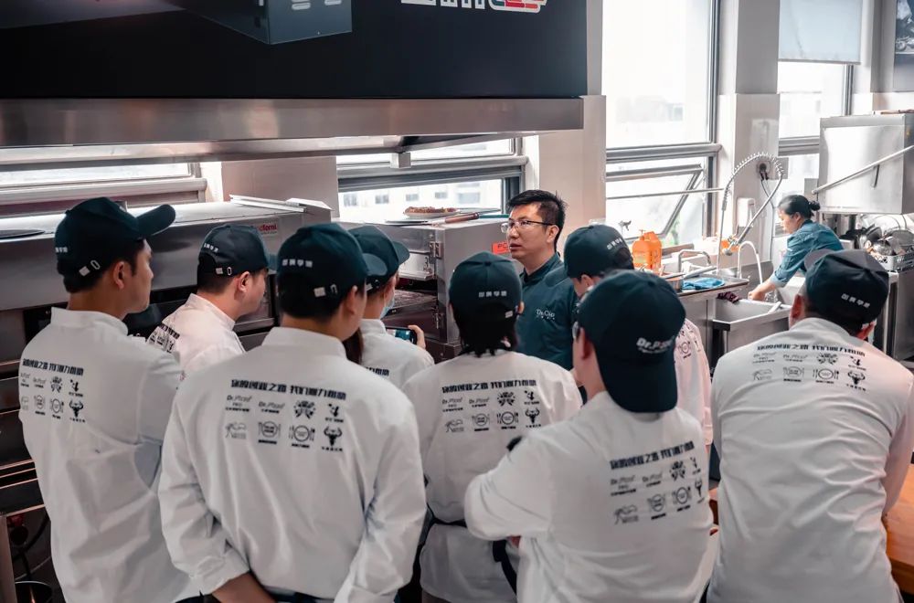 开披萨店需要什么建议,开披萨店都用什么设备