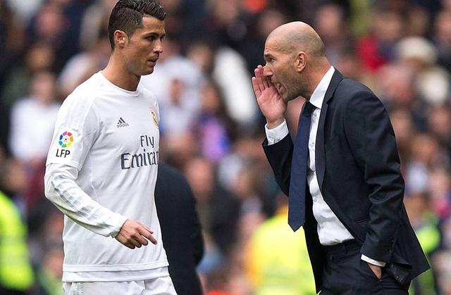 回顾c罗皇马生涯高光时刻,c罗的高光时刻皇马三冠王