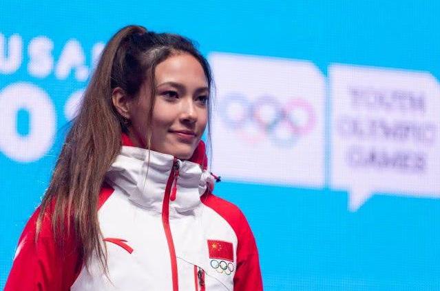 16岁女子加入中国国籍,16岁少女放弃美籍想加入中国籍