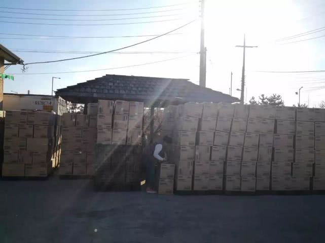 直击坚守一线风雨逆行,直击前线