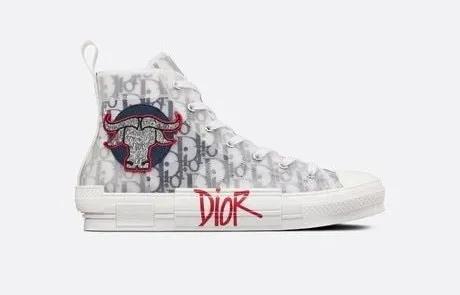 巴宝莉与lv哪个好,lv巴宝莉经典款