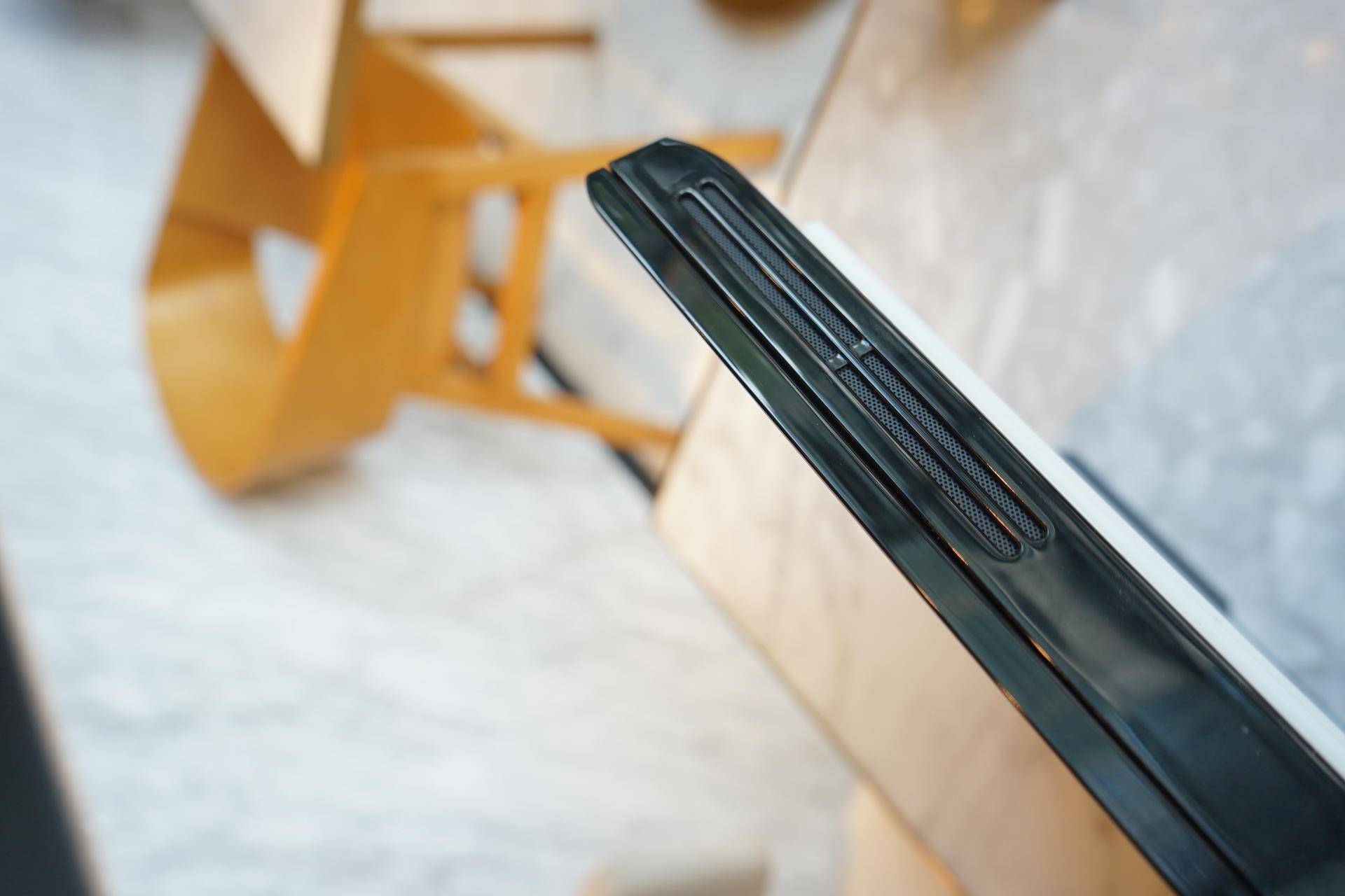 给你40000块，你是选择买一台这样的笔记本还是北京的一个平方