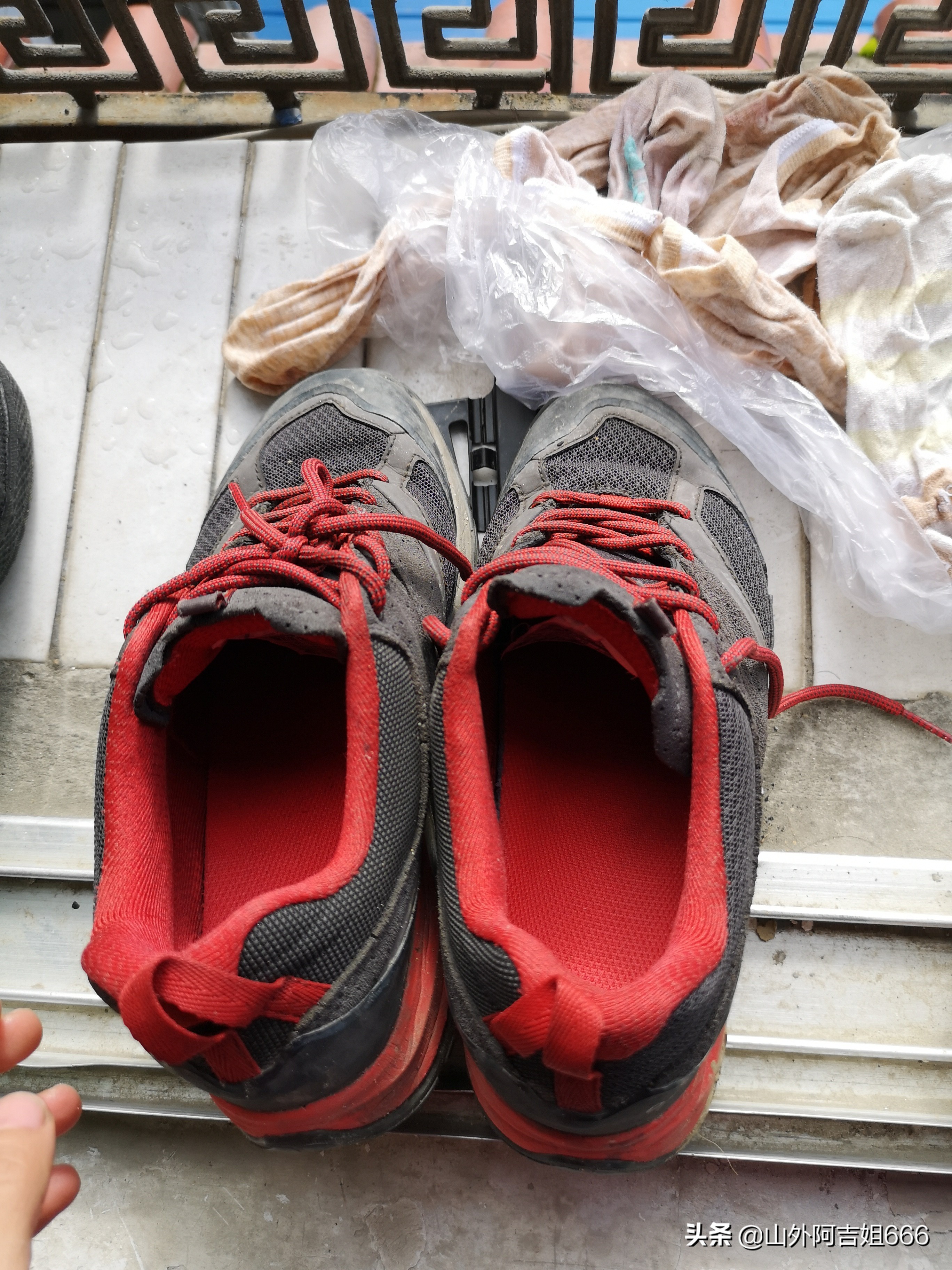 阿吉姐无搭车骑行318川藏线日记--雨天翻越海拔4720的色季拉山